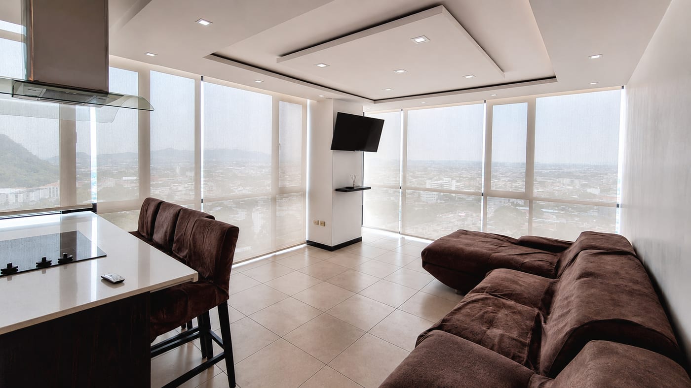Sala con vista panorámica — Puerto Santa Ana